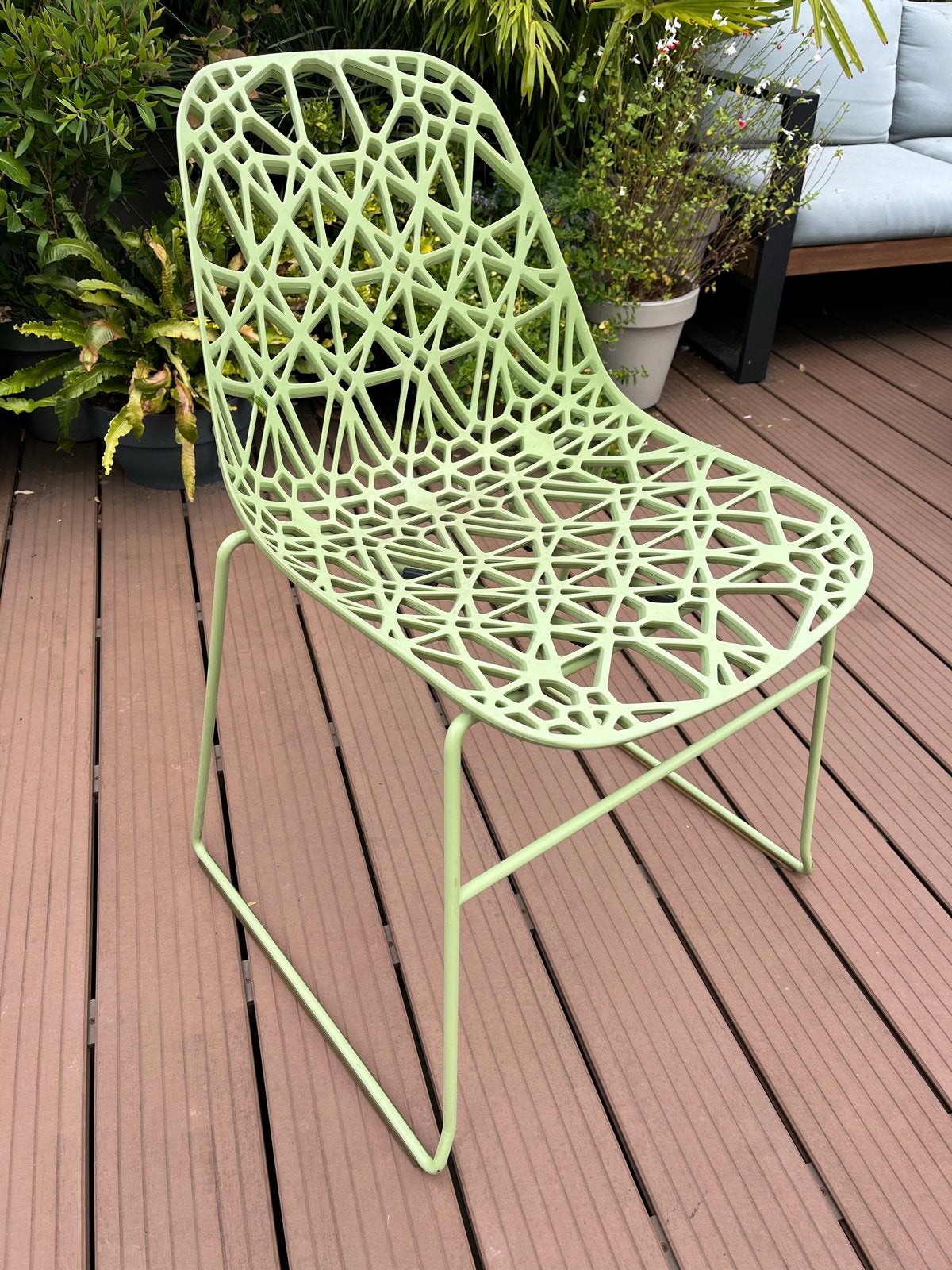 Groene design stoel met uniek patroon, Tuin en Terras, Ophalen, Zo goed als nieuw, Kunststof