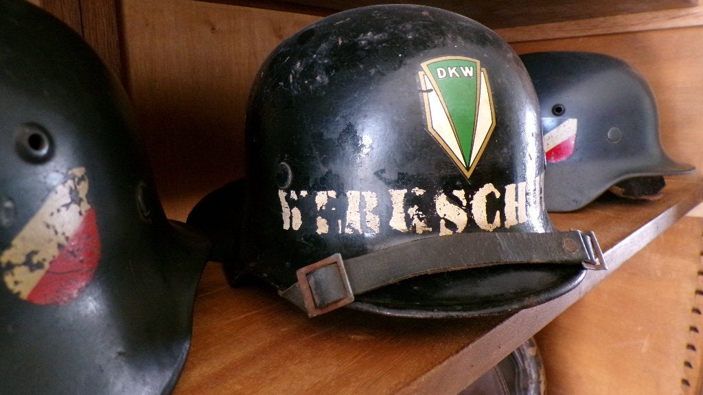 M34 DKW Werkschutz helm, Verzenden, Overige soorten, Duitsland, Helm of Baret