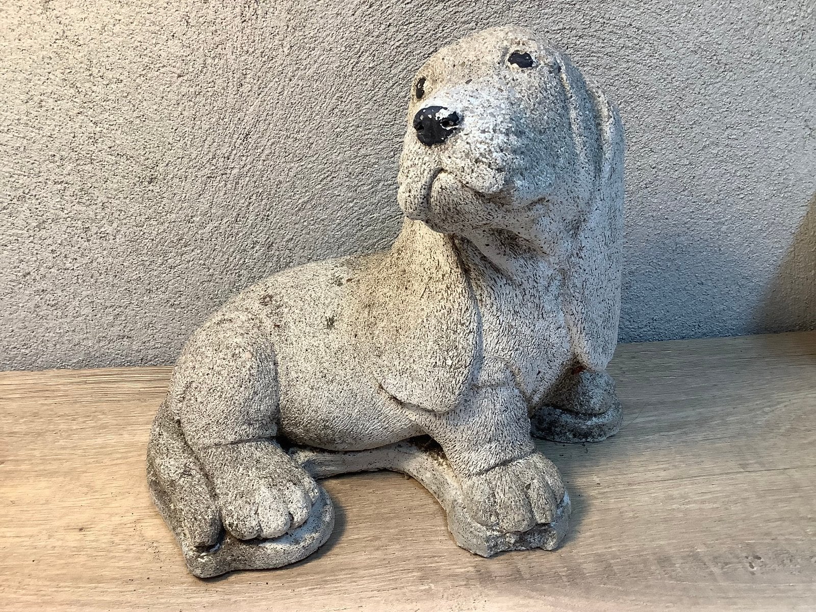 Tuinbeeld betonnen hond, Ophalen of Verzenden, Zo goed als nieuw