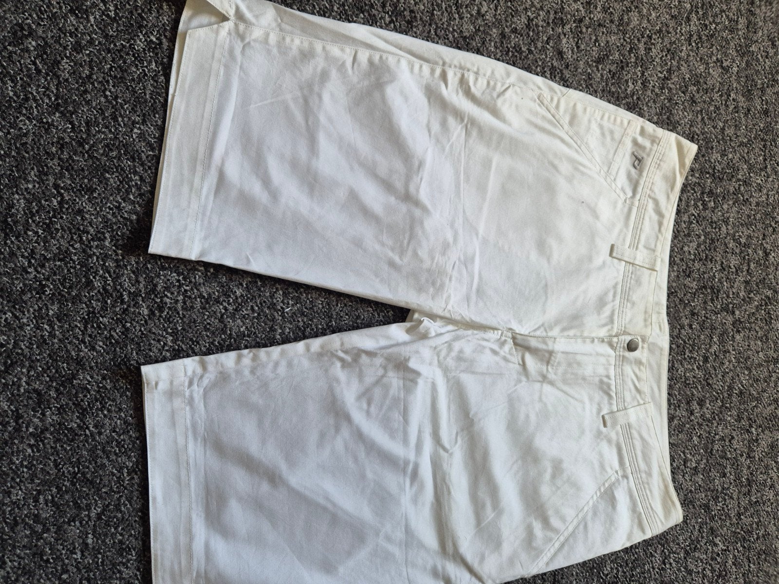 Peak performance witte korte broek maat 31, Ophalen of Verzenden, Nieuw, Wit