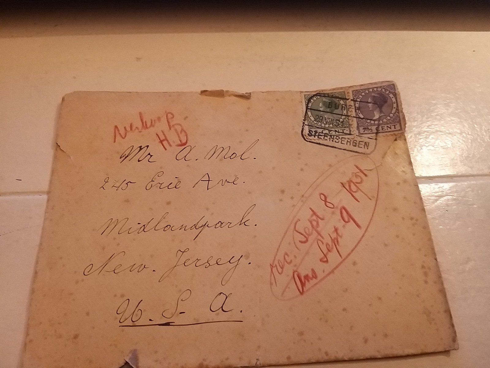 2 oude postzegels Wilhelmina 5 en 7.5 cent 1931 enveloppe., Ophalen of Verzenden, Na 1940, Gestempeld