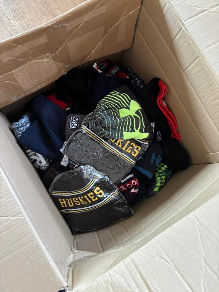 Mutsen doos vol, Ophalen of Verzenden, Overige maten, Muts