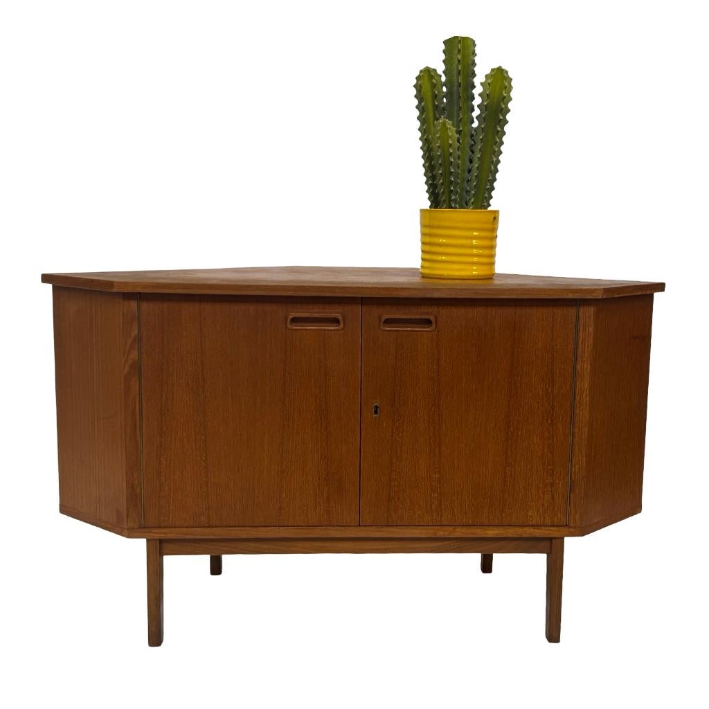 Vintage Hoekkastje Tv Meubel Dressoir Jaren 60 Fineer, Ophalen