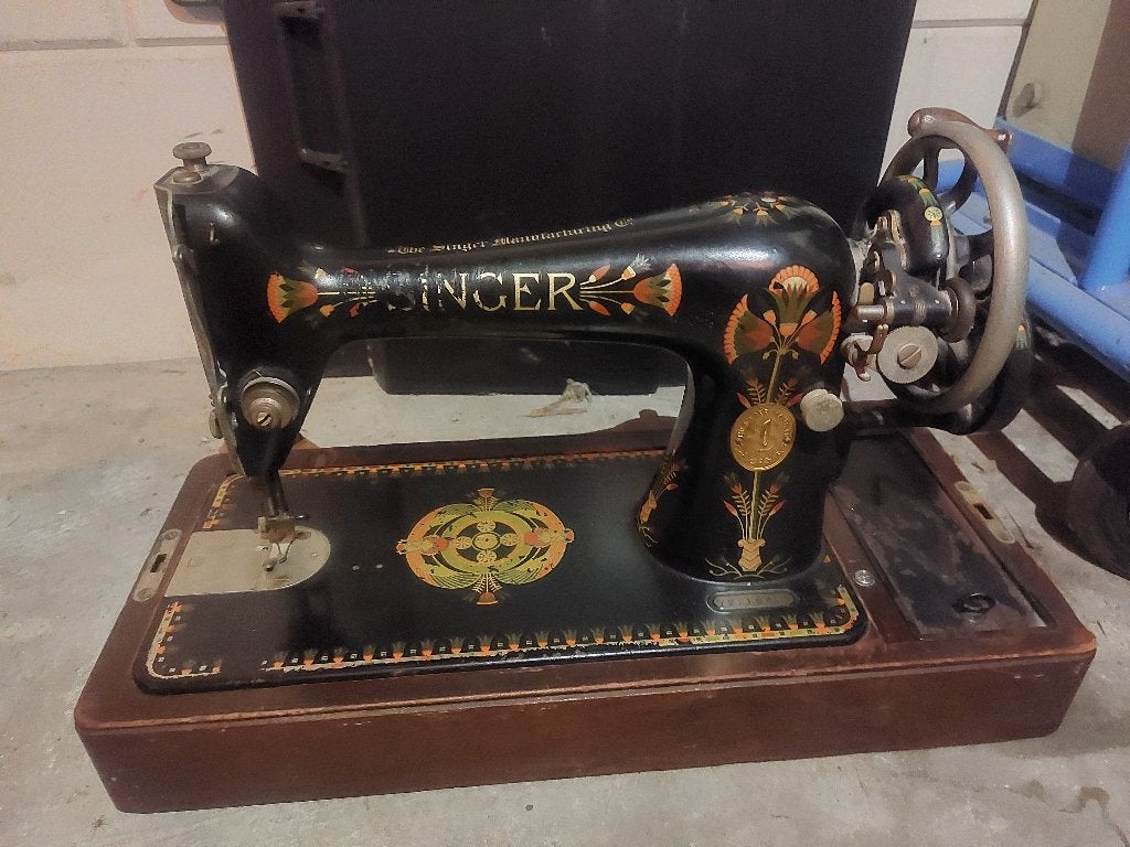 singer hand naaimachine Y2219312 met houten opbergbak, Antiek en Kunst, Antiek | Naaimachines, Ophalen