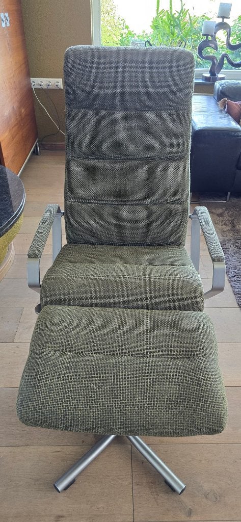 Verstelbare Relaxstoel met los voetenbankje, Ophalen, Minder dan 75 cm, Zo goed als nieuw, Stof