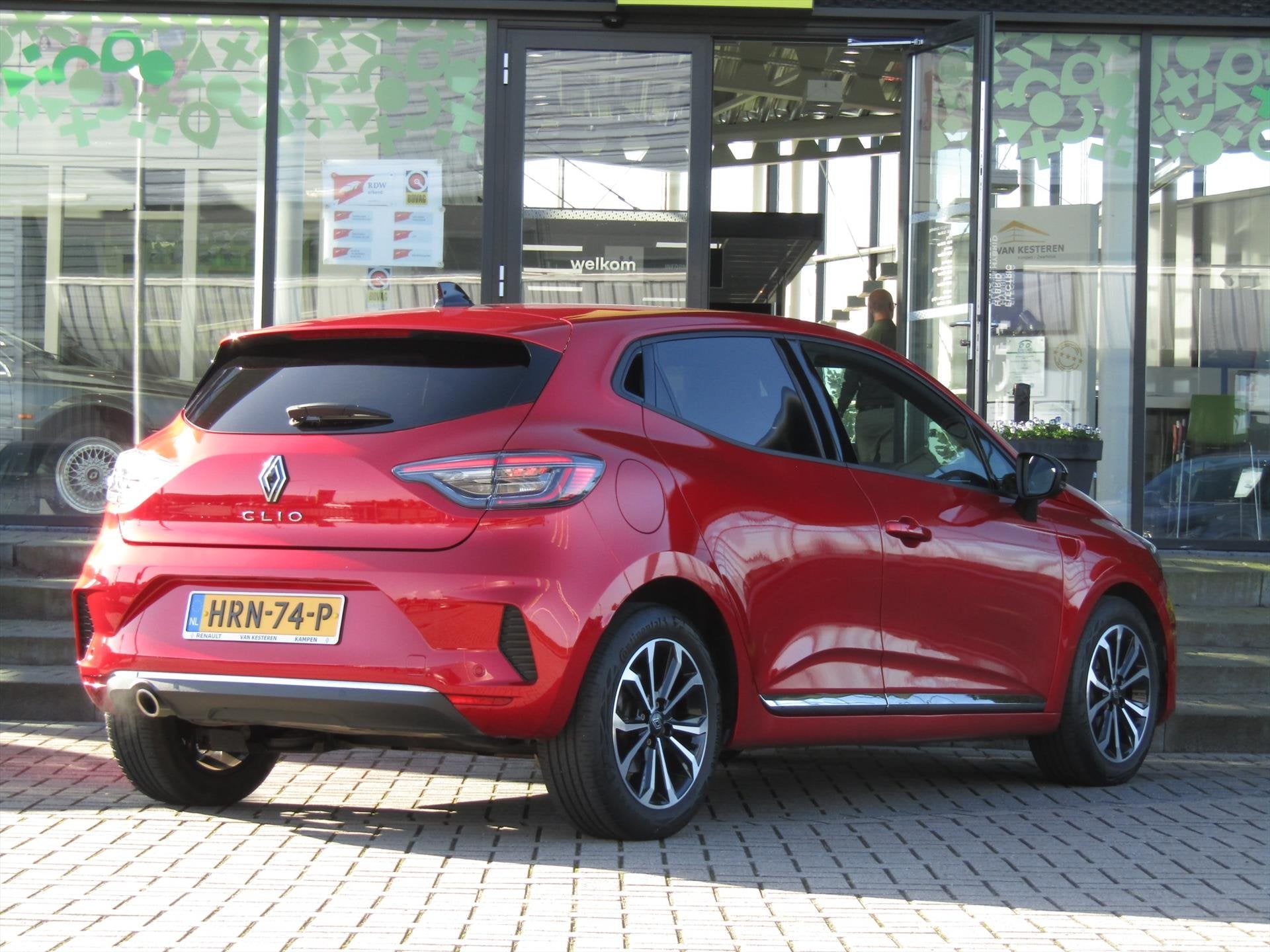 RENAULT Clio 1.0 TCe 90pk GPF Techno / 9,3 Navigatie / 360 C, Auto's, Keurmerk '100% Onderhouden', Dealer onderhouden, Gebruikt