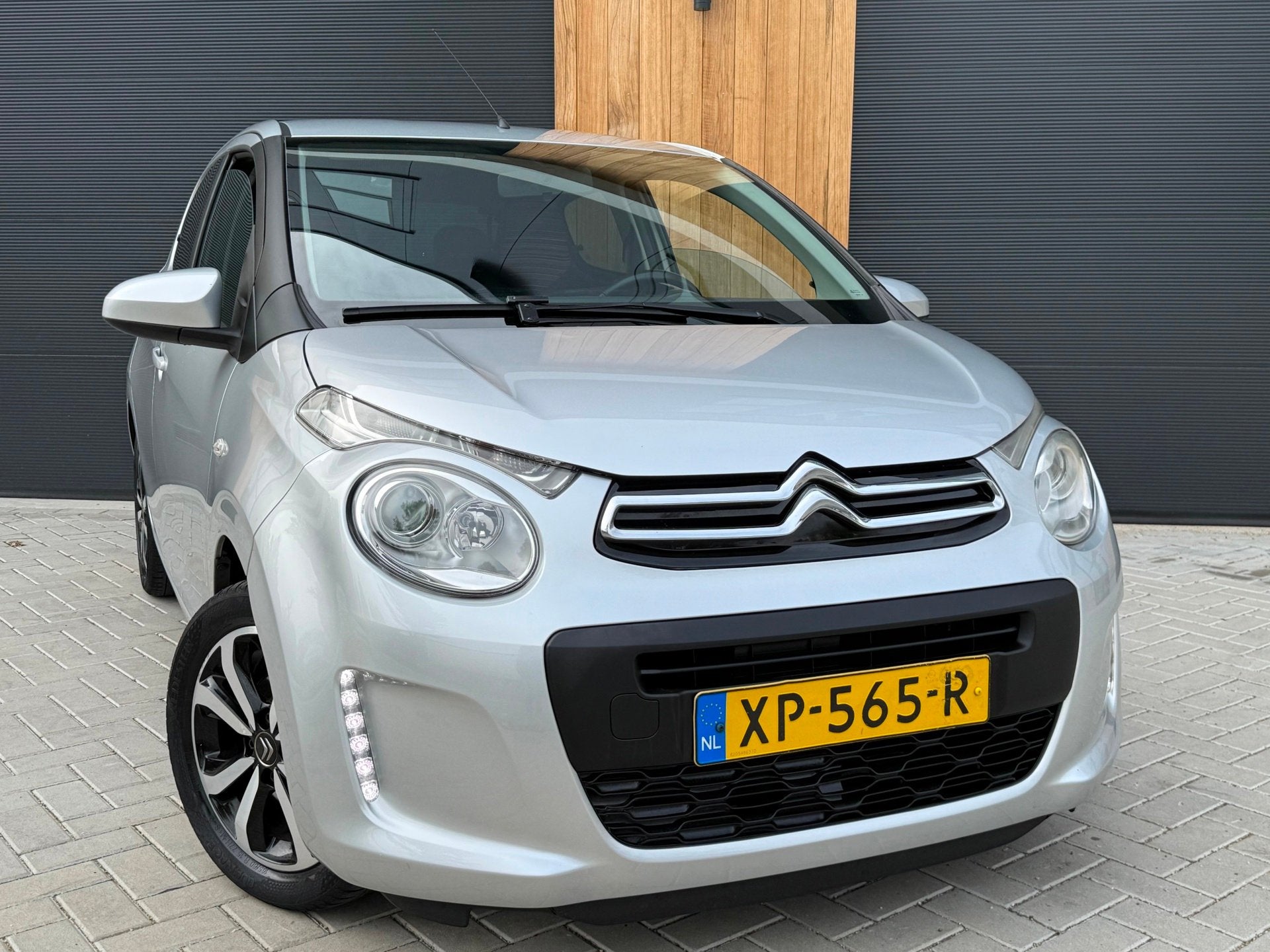 Citroen C1 1.0 VTi 5D Feel (bj 2019) AIRCO|BLUETOOTH|LMV|CRU, Auto's, Voorwielaandrijving, Stof, Gebruikt, 4 stoelen