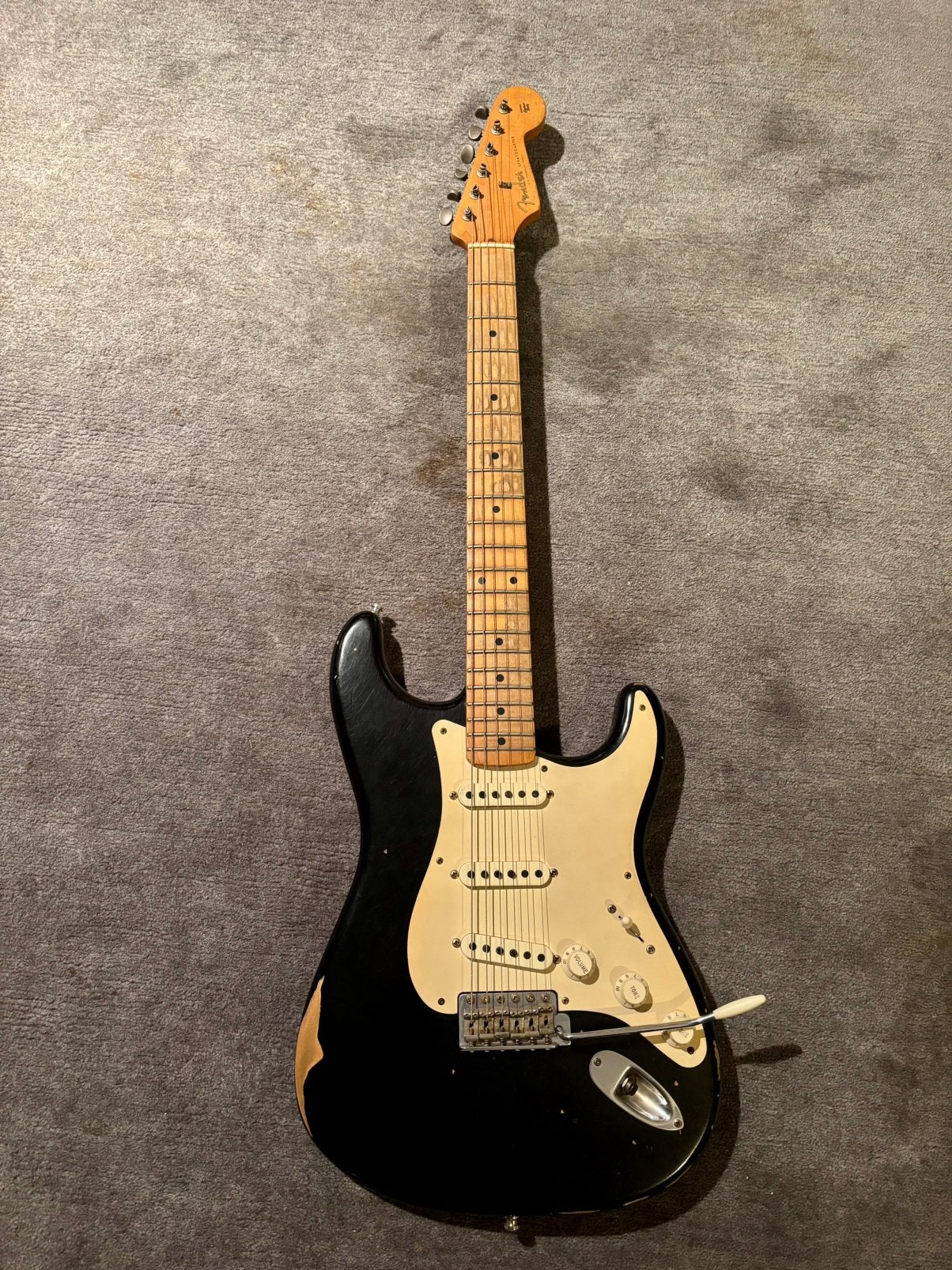 2008 Fender 50s stratocaster Mexico - road worn - black, Muziek en Instrumenten, Ophalen, Zo goed als nieuw, Solid body, Fender