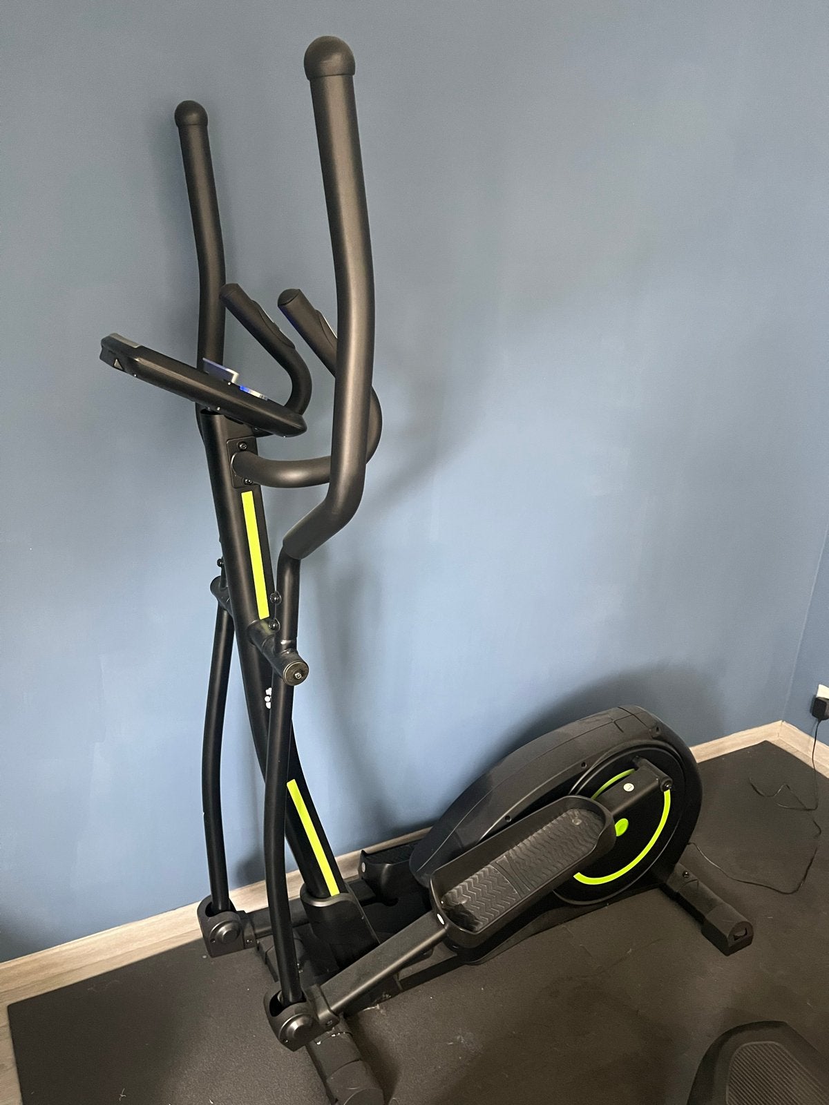 VirtuFit iConsole+ CTR 2.1 Crosstrainer - Zo goed als nieuw, Ophalen, Armen, Zo goed als nieuw, Crosstrainer