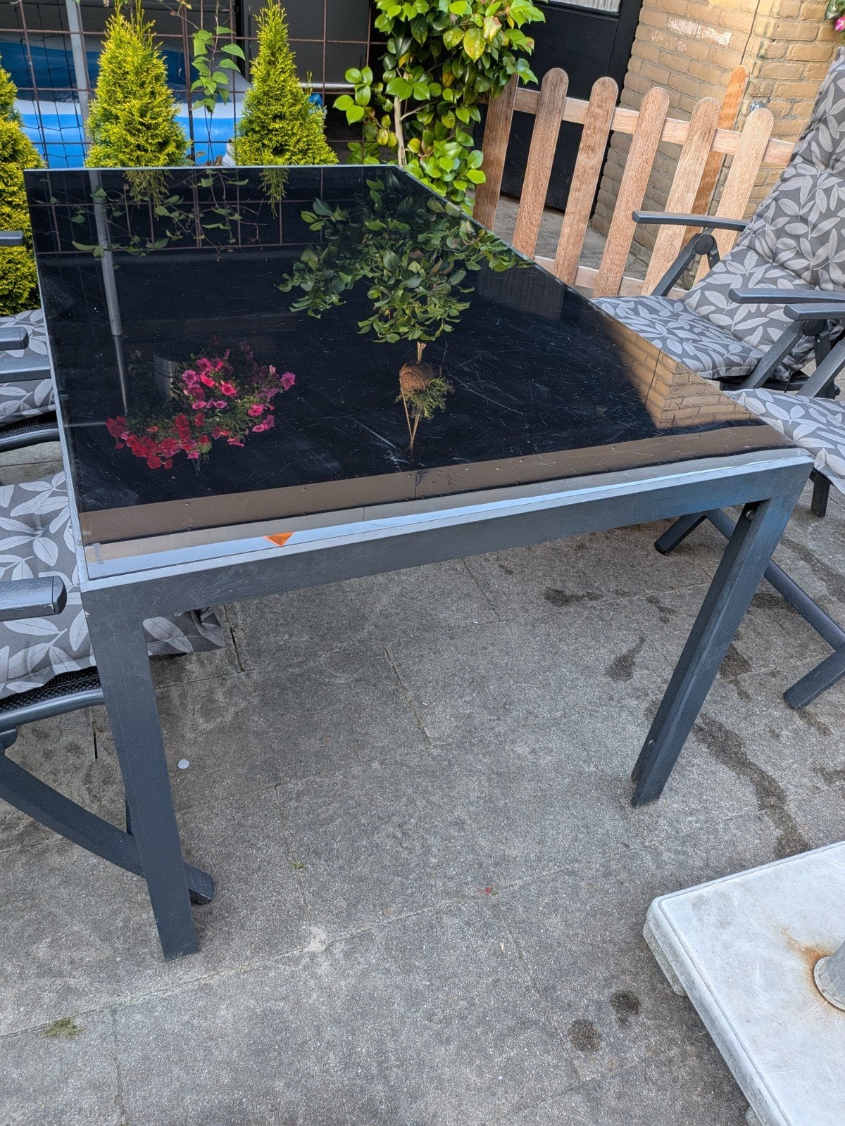 Eettafel/tuintafel 150x90cm. Glazen bovenkant (gebruikt)., Ophalen, Gebruikt, Rechthoekig