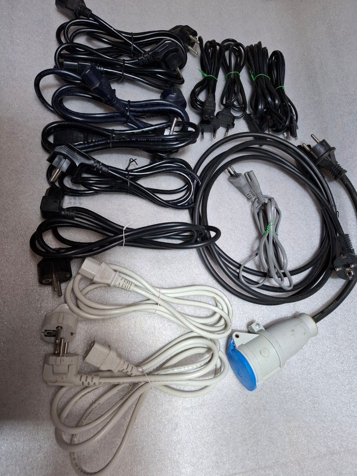 16 Apparaat Snoeren Geaard en niet Geaard diverse, Ophalen of Verzenden, Zo goed als nieuw, Kabel of Snoer
