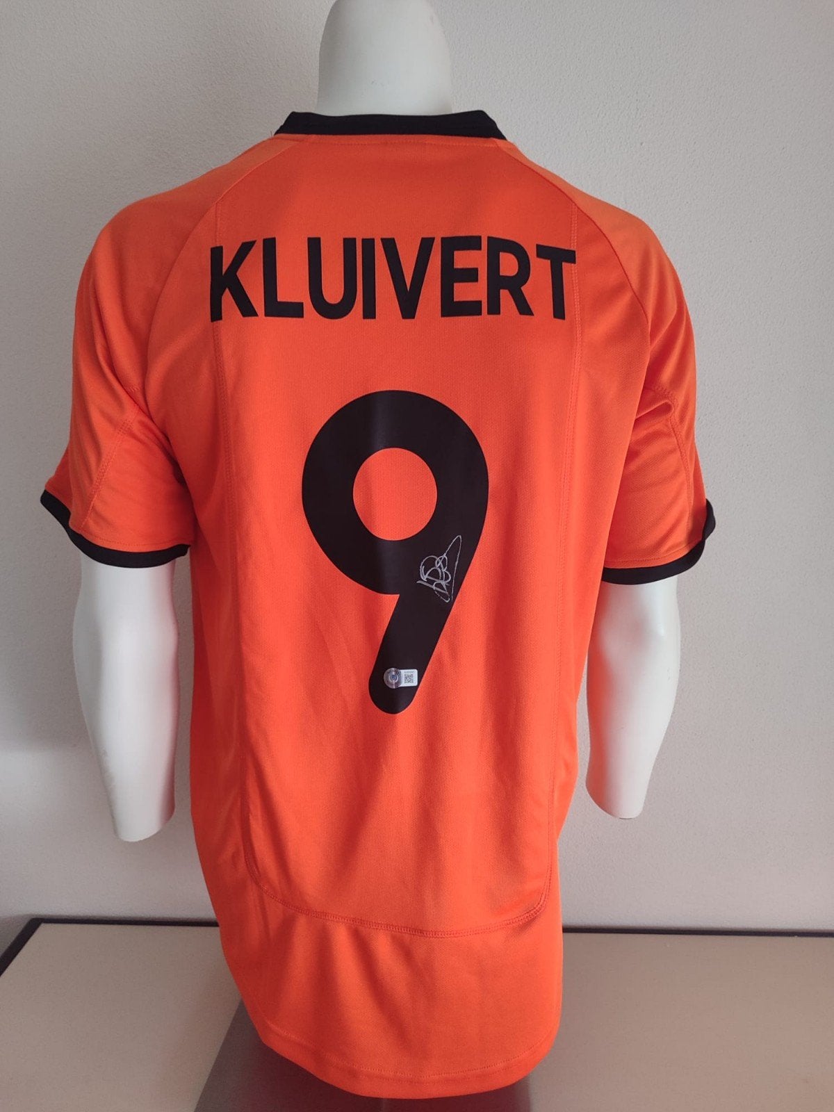 Gesigneerd Ned. Elftal shirt door Patrick Kluivert+Beckett, Ophalen of Verzenden, Zo goed als nieuw, Overige binnenlandse clubs