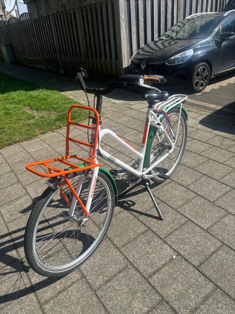 Batavus Transportfiets met Voordrager - Wit/Groen/Oranje, Ophalen, Gebruikt, Velgrem, Versnellingen