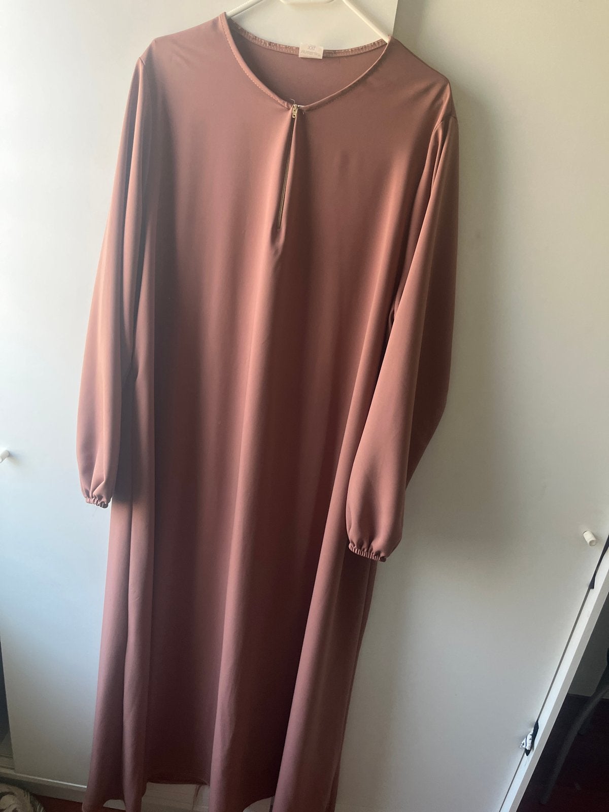 Prachtige Abaya Jurk - Comfortabel en Stijlvol, Ophalen, Bruin, Maat 46/48 (XL) of groter, Zo goed als nieuw