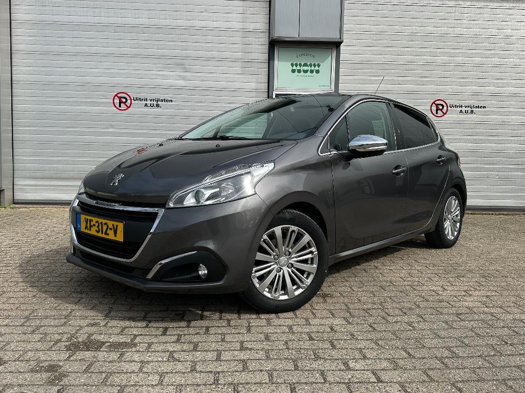 Peugeot 208 Allure | Apple CarPlay | nieuwe D-riem | Camera, Auto's, Peugeot, Voorwielaandrijving, Stof, 1199 cc, Handgeschakeld