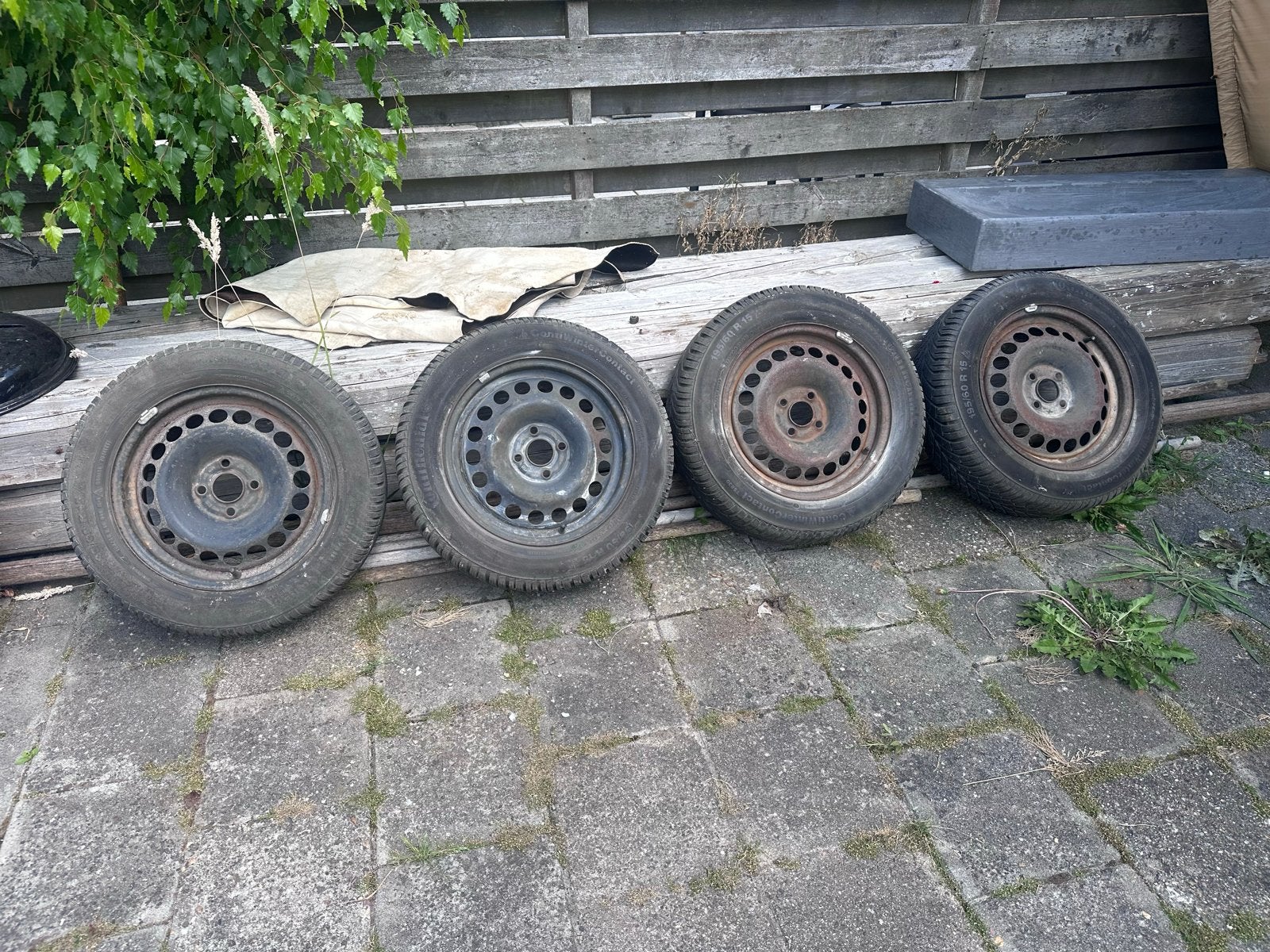 Winterbanden met velgen 4x100 steek, 195/60 R15, Ophalen, Gebruikt