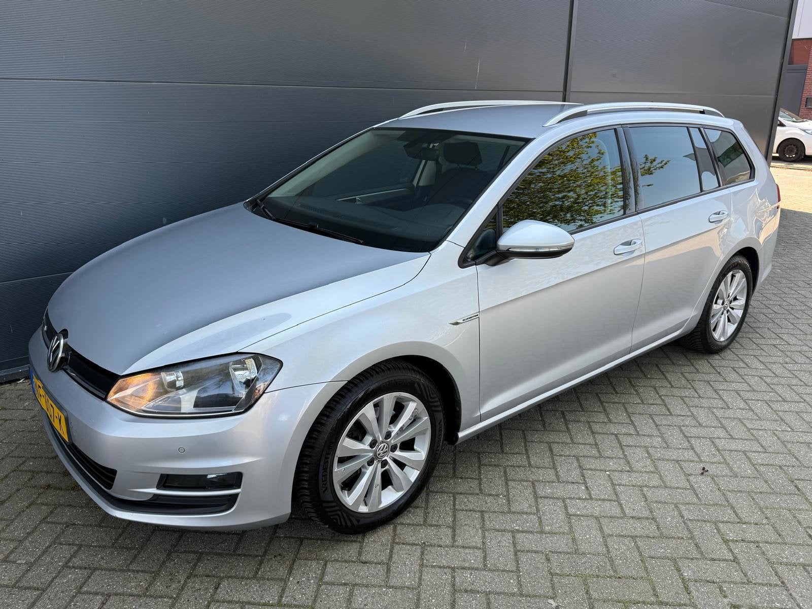 Volkswagen Golf Variant 1.0 TSI/Navi/camera/carplay/airco/ c, Voorwielaandrijving, Navigatiesysteem, Gebruikt, Euro 6