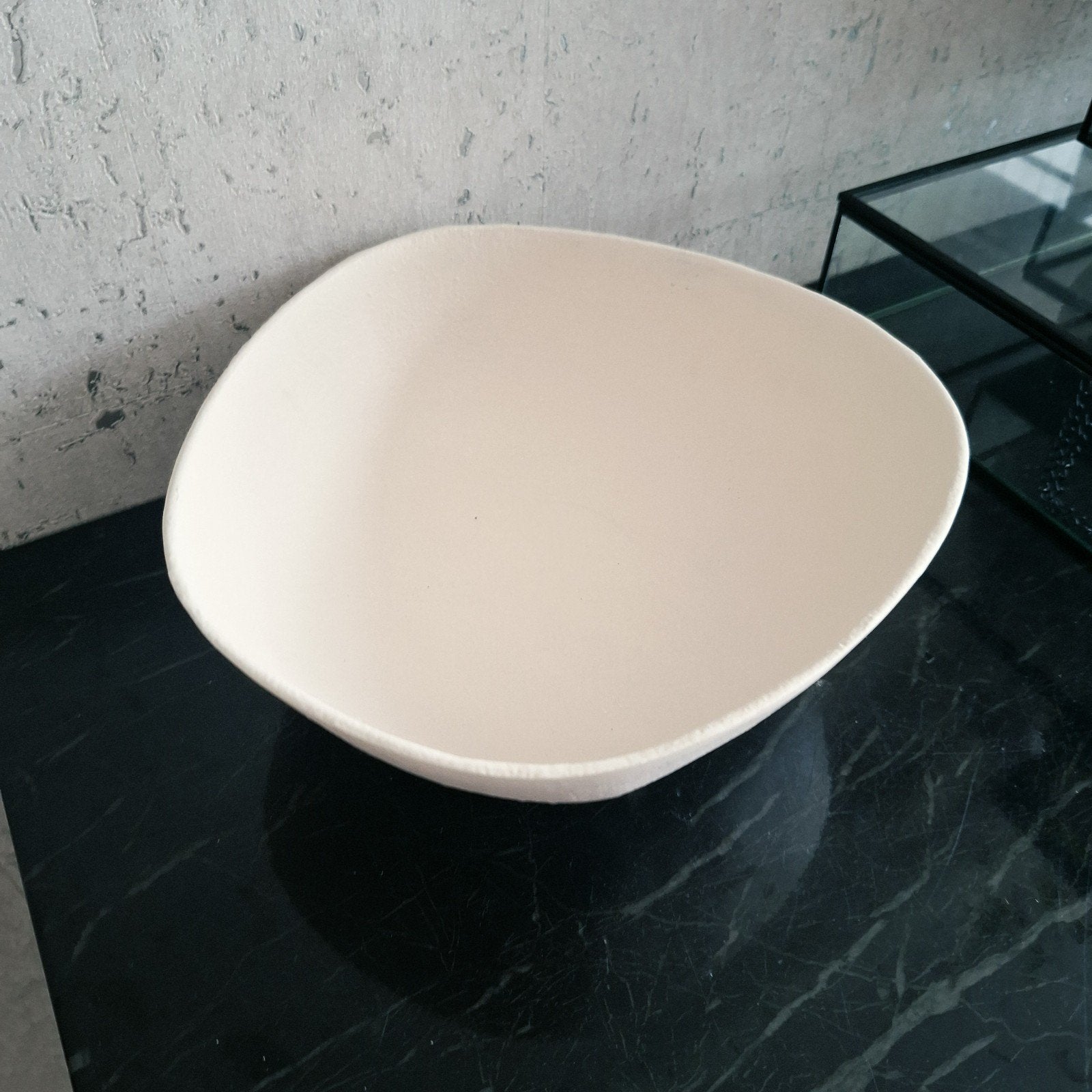 Metalen kom schaal op pootjes creme van light en living, Overige materialen, Rond, Nieuw, Ophalen of Verzenden
