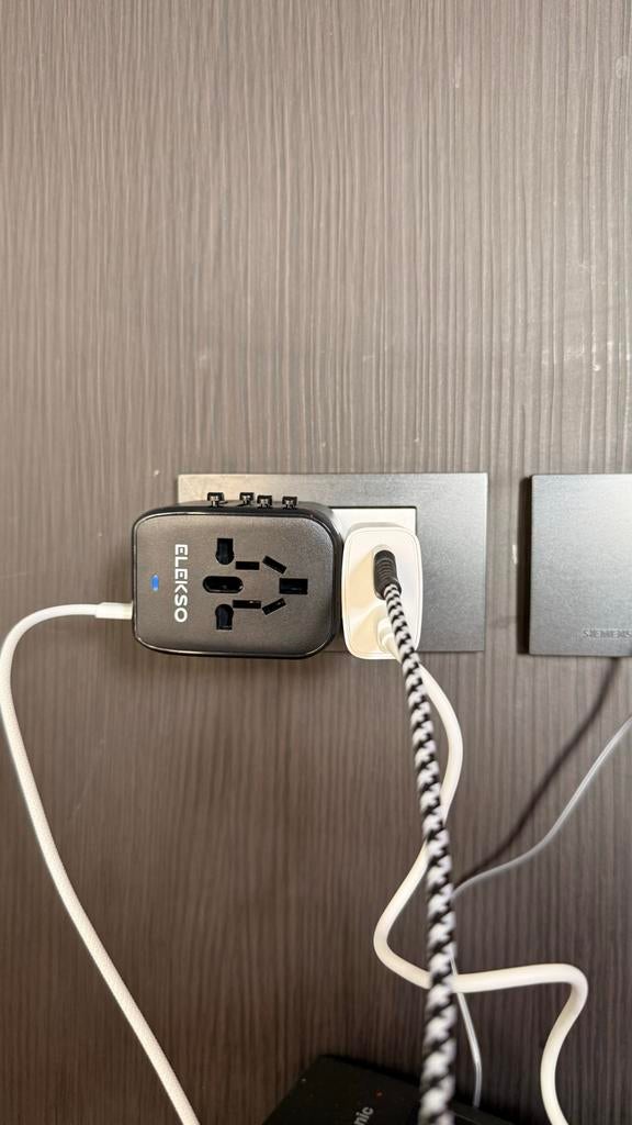 Elekso Wereldstekker - Reisstekker voor alle landen, Ophalen of Verzenden, Zo goed als nieuw