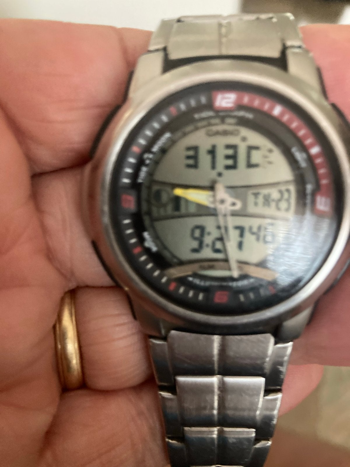 Casio AQF-100 GEZOCHT voor onderdelen (DUS NIET TE KOOP), Gebruikt, Staal, Polshorloge, Ophalen of Verzenden