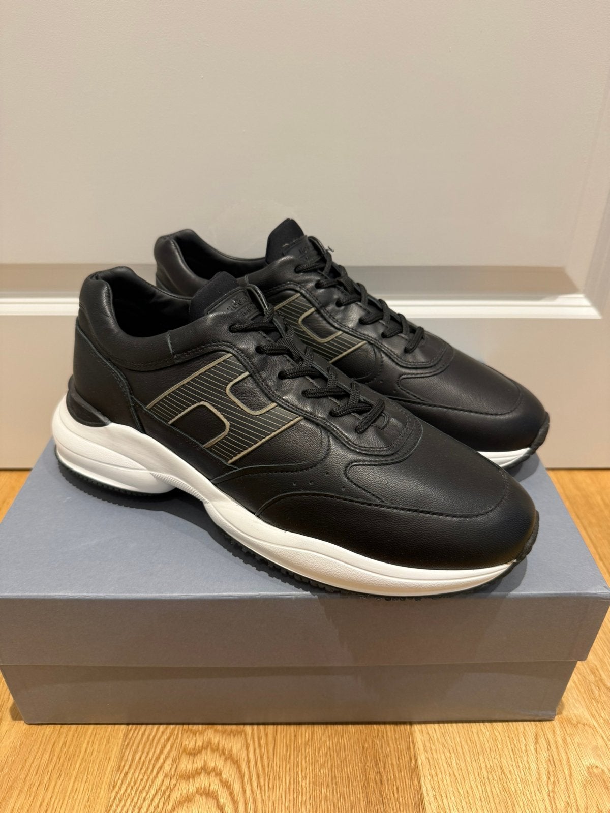 Hogan Interactive Sneakers | UK 9.5 | (D180), Verzenden, Zwart, Nieuw, Sneakers of Gympen