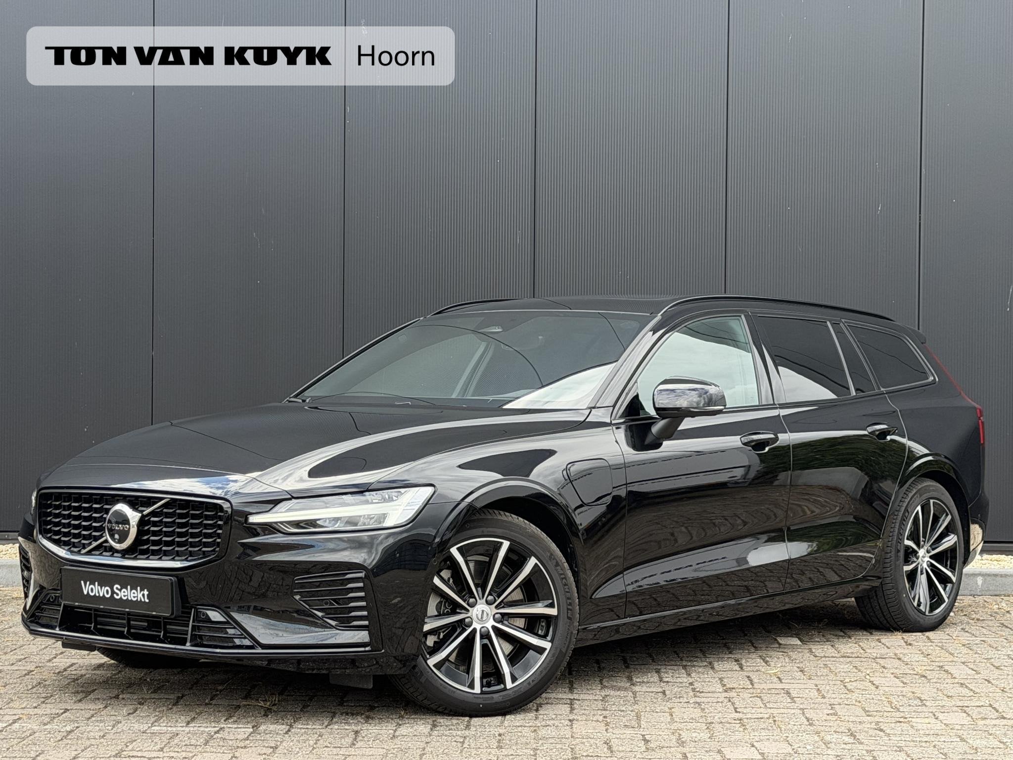 Volvo V60 2.0 T8 Plug-in hybrid AWD Plus Dark Harman / Kardo