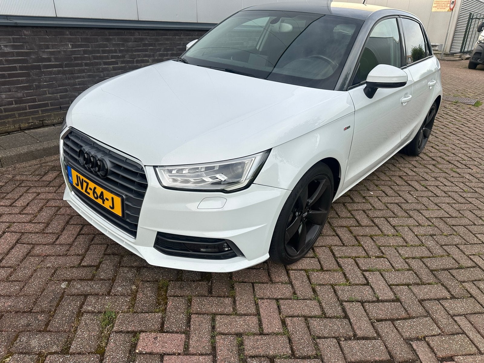Audi A1 1.0 Tfsi 70KW Sportback S-tr 2016 Wit, Auto's, Audi, Stof, A1, Euro 6, Bedrijf