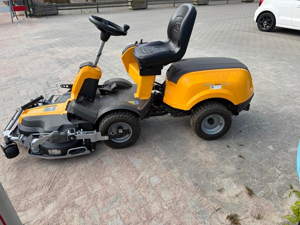 Stiga Park 740 PWX Zitmaaier - 2 Cilinder, AWD, 110cm Maaide, Tuin en Terras, Zitmaaiers, Ophalen, Zo goed als nieuw, Elektrische starter