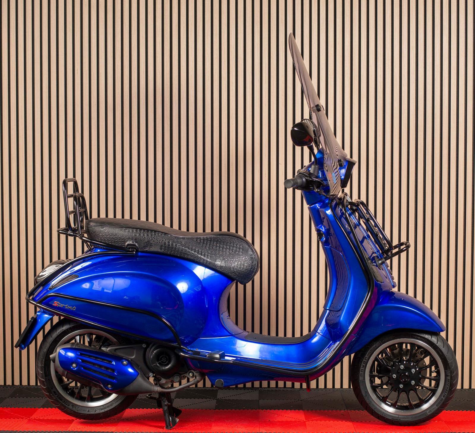Vespa Sprint bijna  2020 met slechts 4661 km nieuw, Ophalen, Zo goed als nieuw, Benzine, Overige modellen