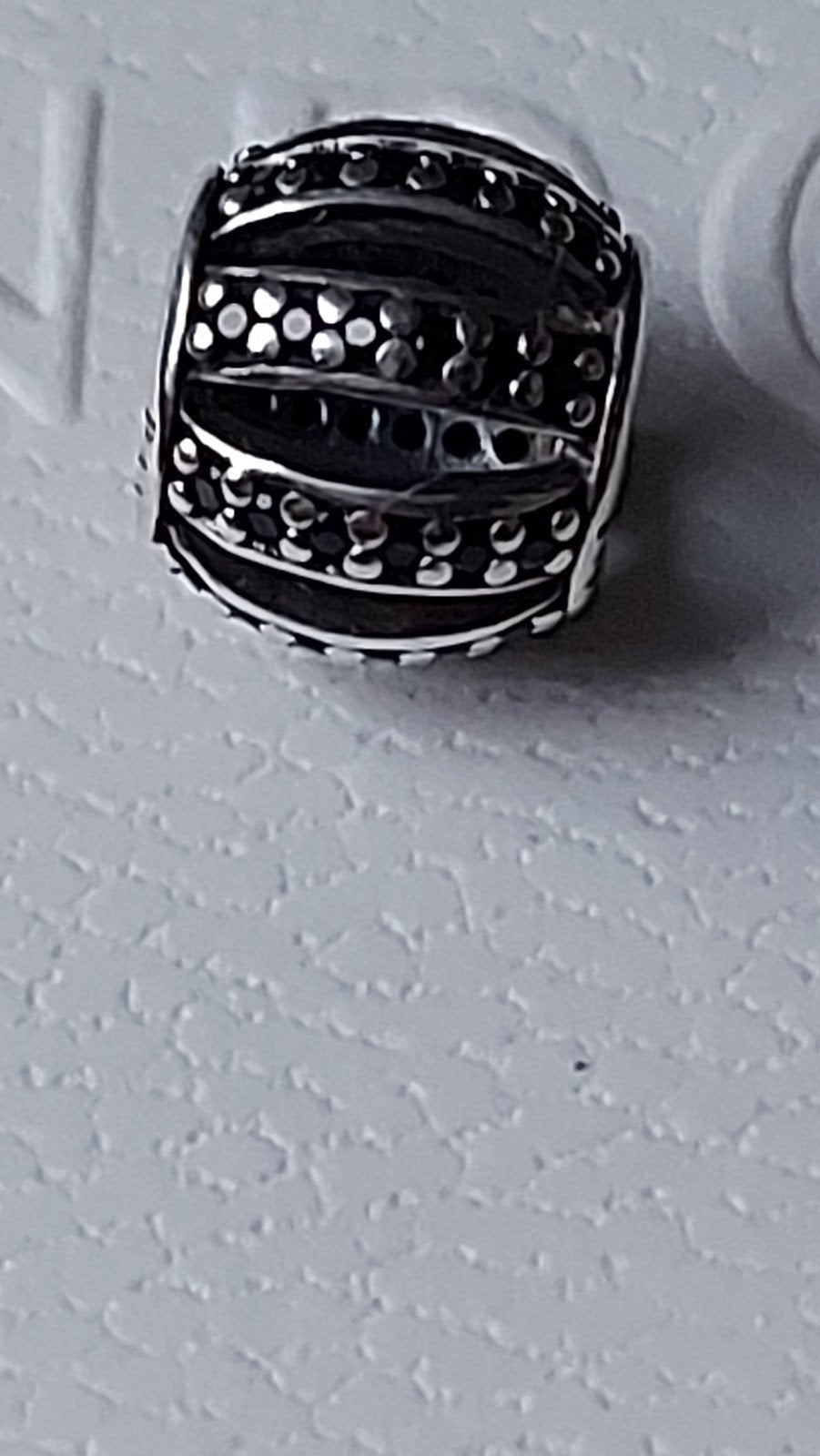 Originele Pandora bedel met zwarte steentjes, Pandora, Ophalen of Verzenden, Zo goed als nieuw, Zilver