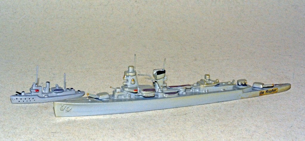 WIKING antieke oude kruiser "de Ruyter" 1:1250 - 1936-39, Ophalen of Verzenden, Gebruikt, Motorboot, Schaalmodel