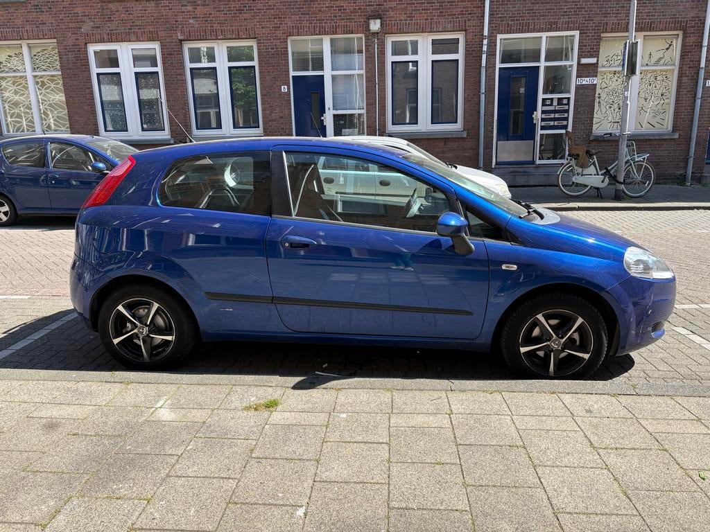 Fiat Punto 1.4 3DR AUTOMAAT HATCHBACK 2007, 40 €/maand, 4 cilinders, Origineel Nederlands, Particulier