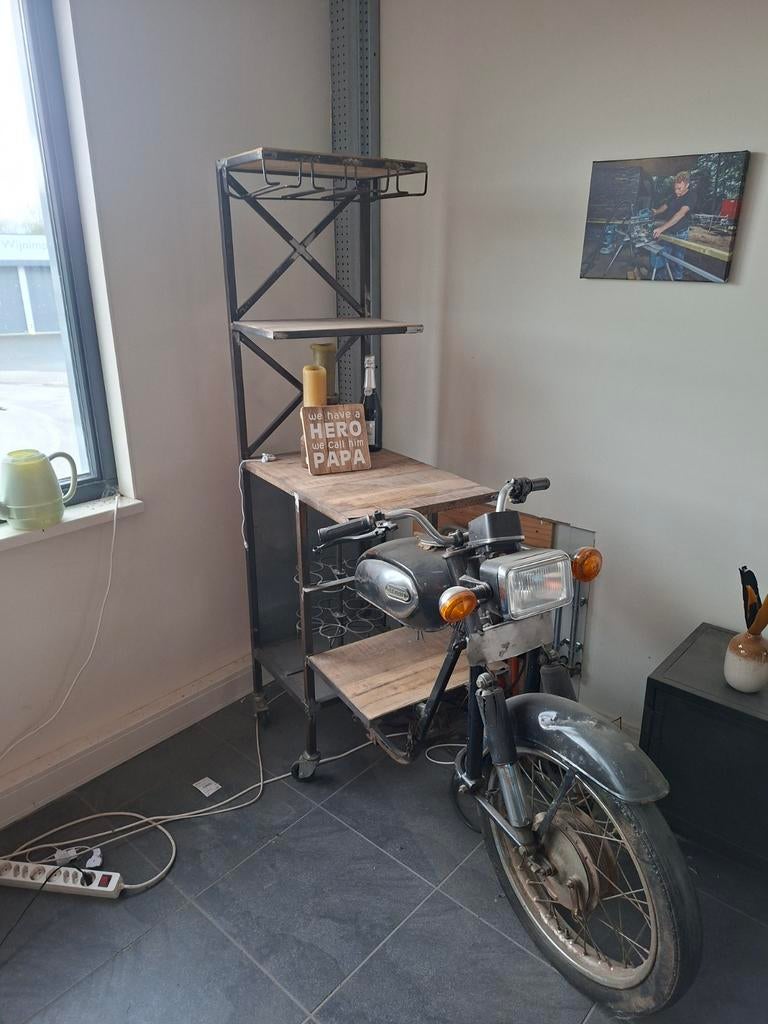 Unieke Brommer Kast - Industriële Wijnrek & Bar, Huis en Inrichting, Kasten | Overige, Ophalen of Verzenden, Gebruikt