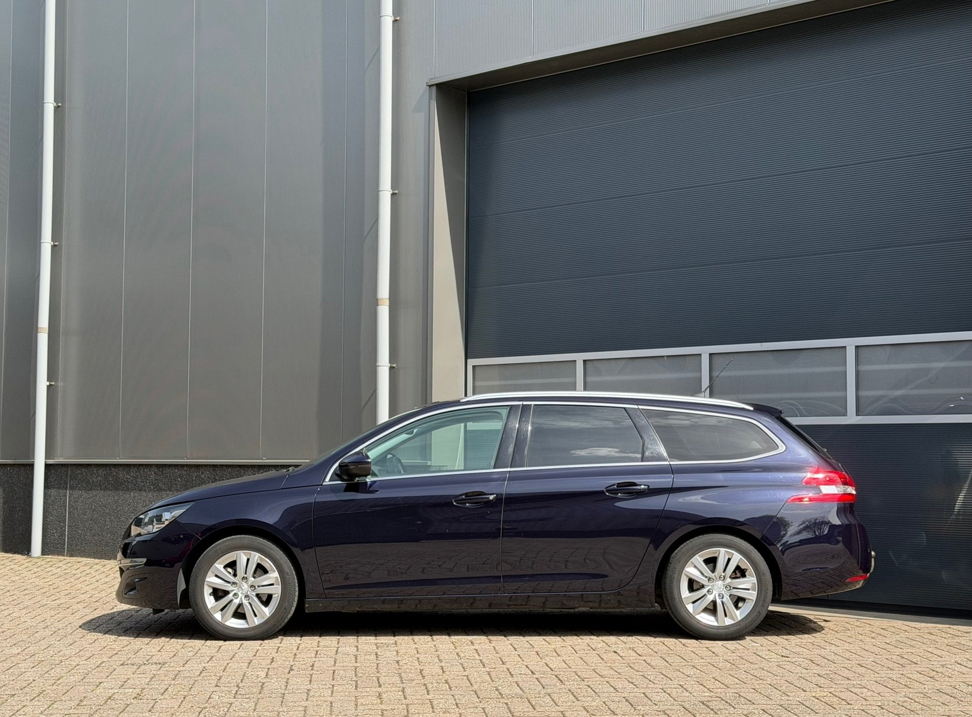 Peugeot 308 SW 1.6 BlueHDI Blue Lease Executive Pack bj.2015, Voorwielaandrijving, Stof, Gebruikt, 4 cilinders