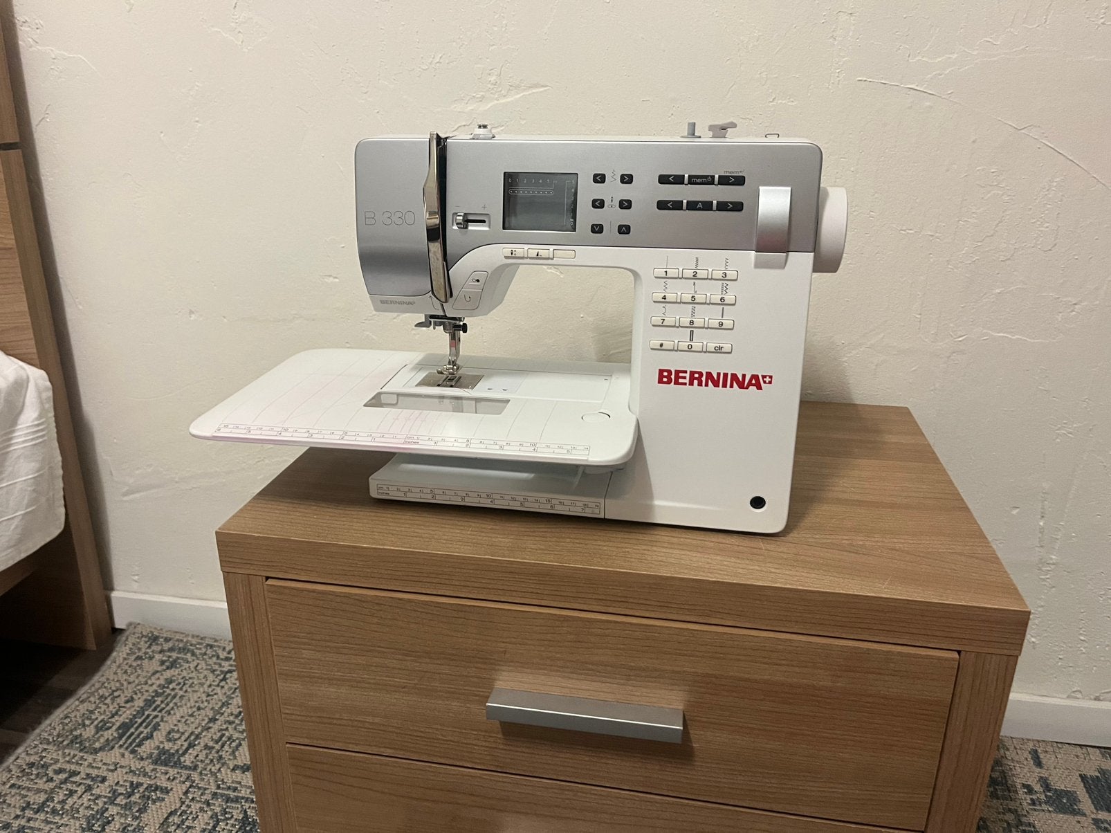 Bernina B330 Naaimachine, Ophalen, Zo goed als nieuw, Naaimachine, Bernina