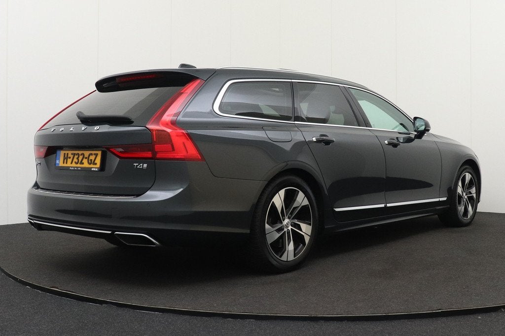 Volvo V90 2.0 191 PK T4 Inscription Plus Pano-dak Head-Up Di, 15 km/l, 1969 cc, 1616 kg, 93 €/maand