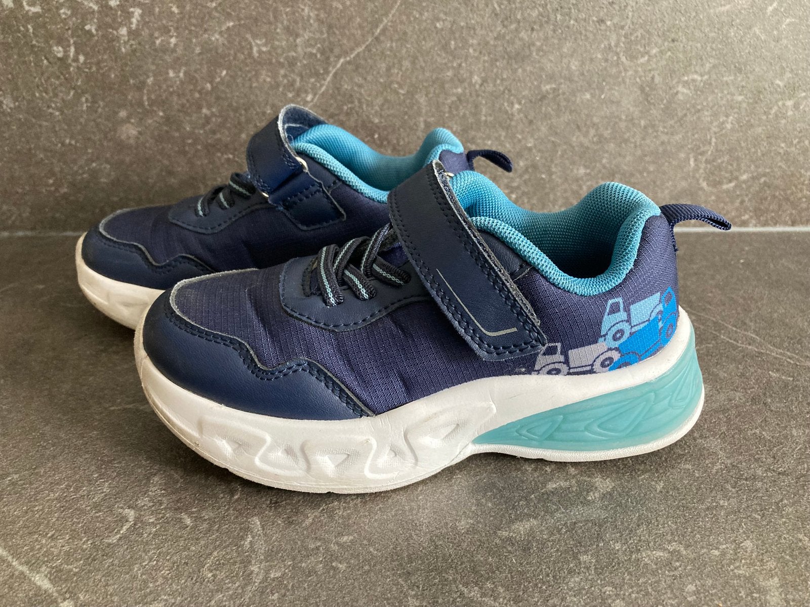 Lupilu blauwe sneakers schoenen met lichtjes maat 28, Kinderen en Baby's, Kinderkleding | Schoenen en Sokken, Jongen of Meisje