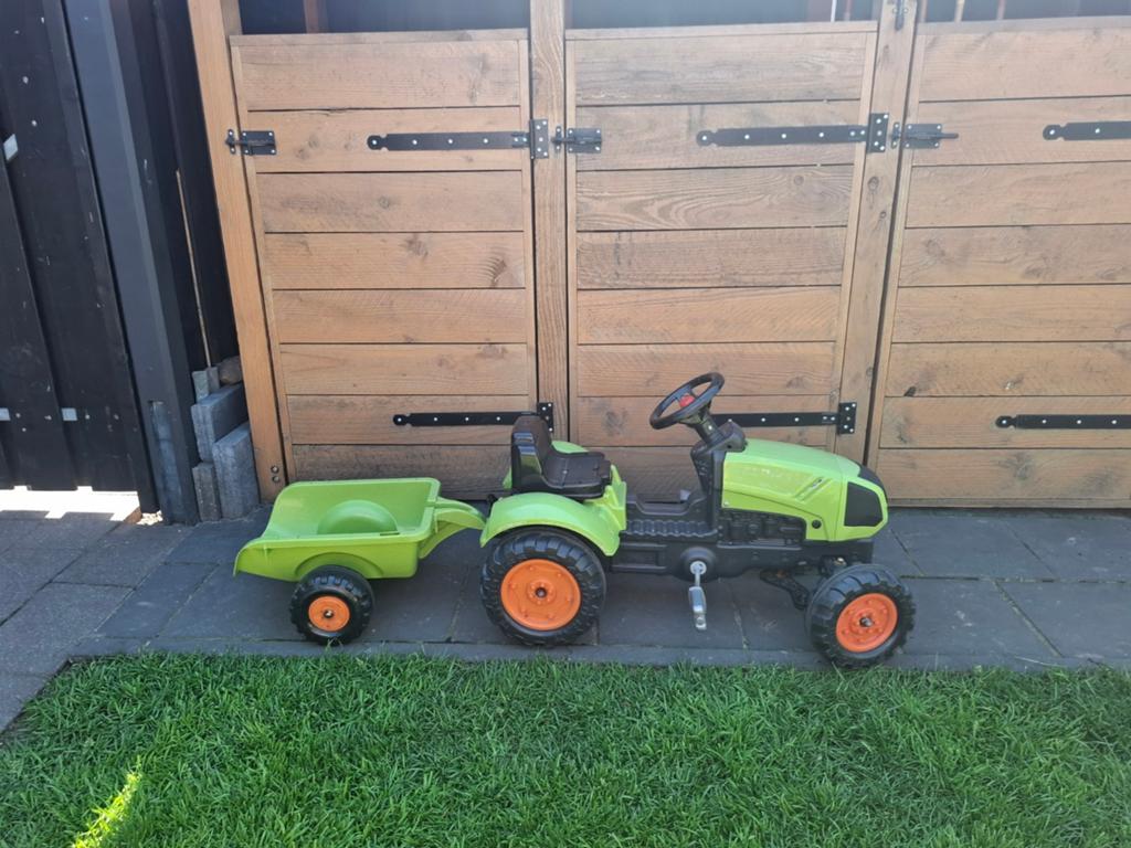 Falk Claas traptractor met aanhanger, Ophalen