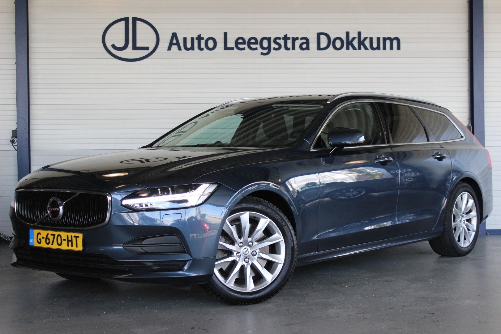 Volvo V90 2.0 T4 Inscription Trekhaak | Carplay | Bowers & W, Dealer onderhouden, 1969 cc, Blauw, 1616 kg