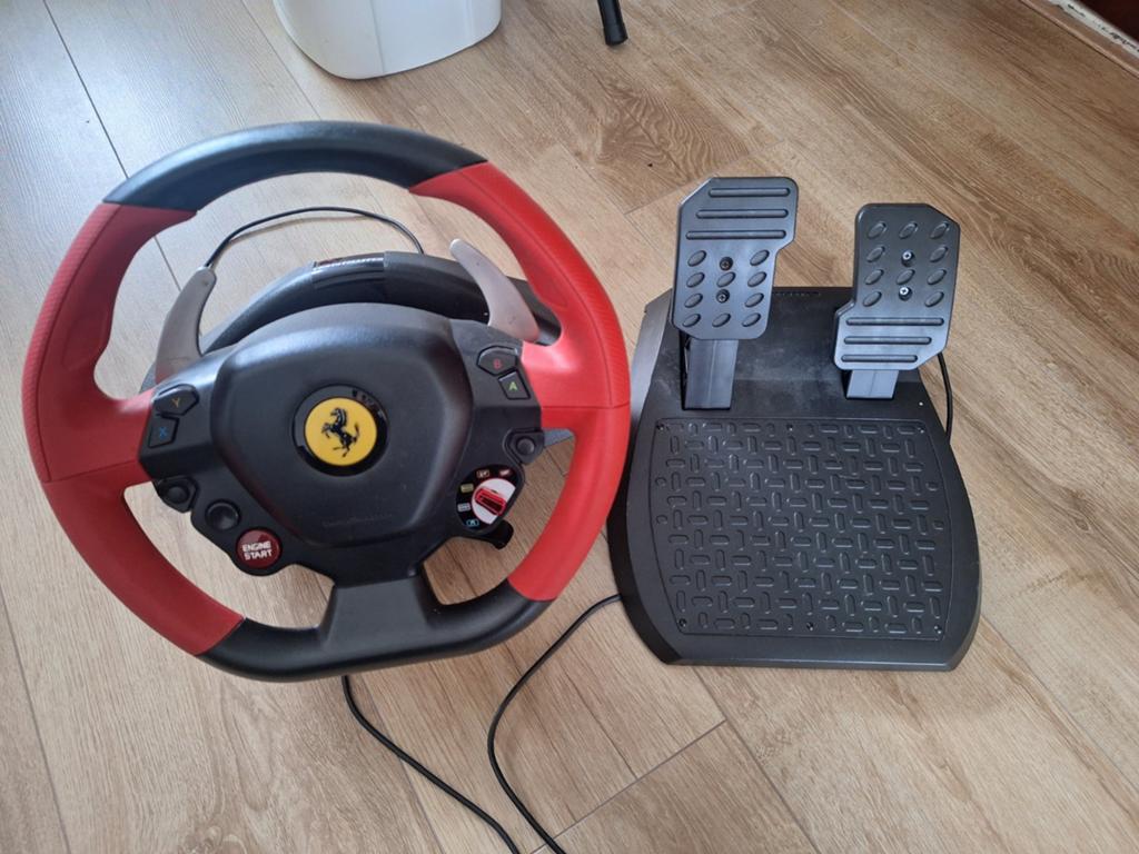 Thrustmaster Ferrari 458 Spider, Ophalen, Zo goed als nieuw