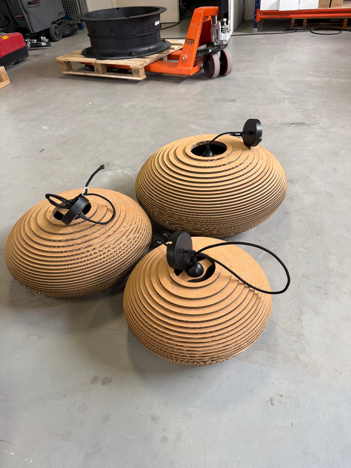 Set van 3 Graypants Scraplight Disc hanglampen, karton, Huis en Inrichting, Ophalen, Zo goed als nieuw, Natuurlijk materiaal, E27 (groot)