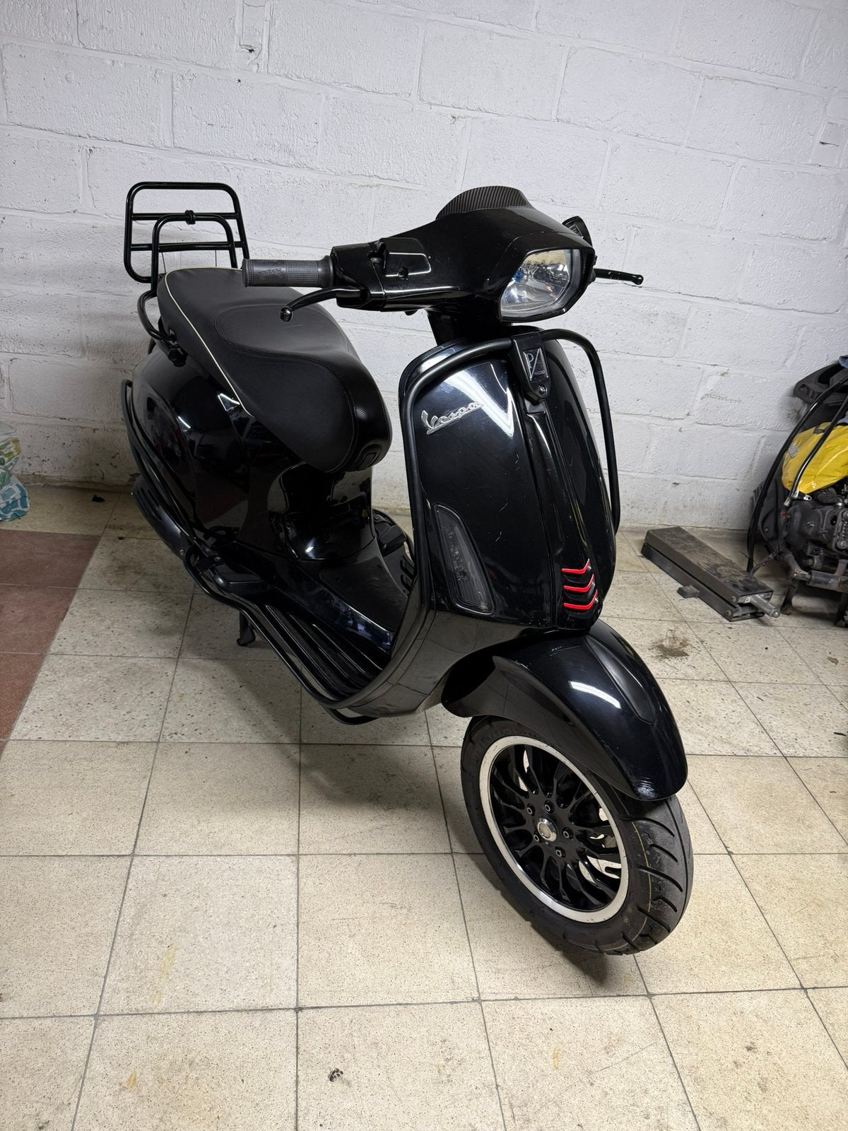 Vespa Sprint 50cc A klasse, Ophalen, Zo goed als nieuw, Benzine