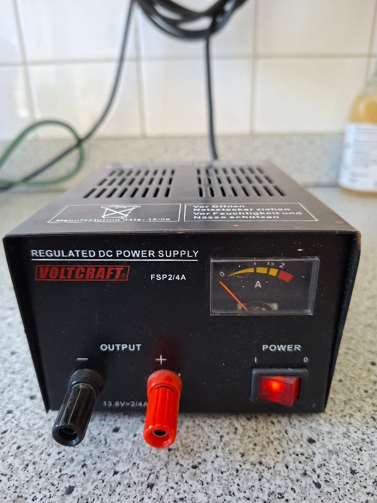 Voltcraft FSP 2/4A Regulated DC Power Supply, Computers en Software, Ophalen of Verzenden, Gebruikt