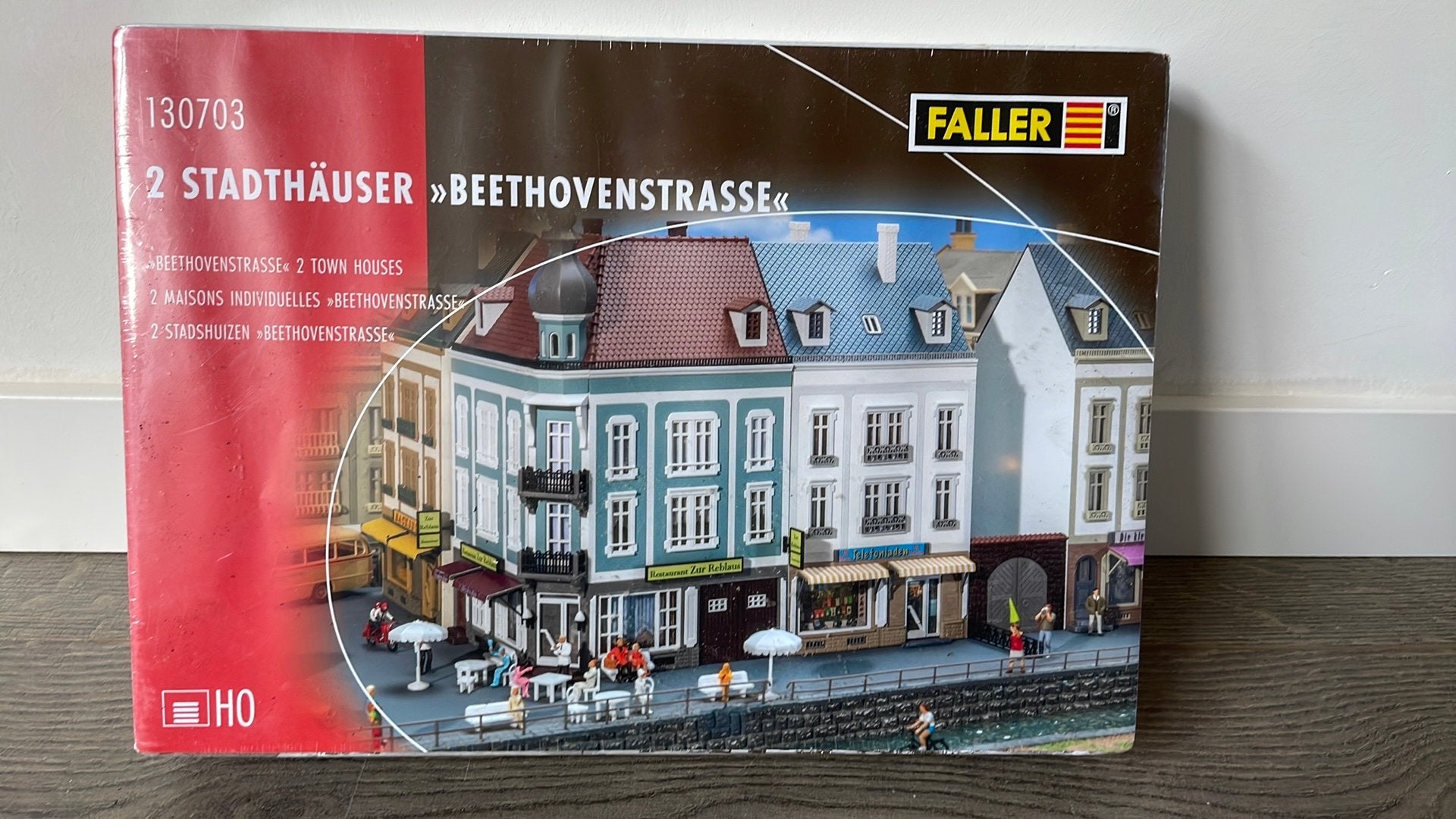 Faller H0 bouwdoos 2 Stadthäuser Beethovenstrasse nieuw, Hobby en Vrije tijd, Overige merken, Gelijkstroom of Wisselstroom, Brug, Tunnel of Gebouw