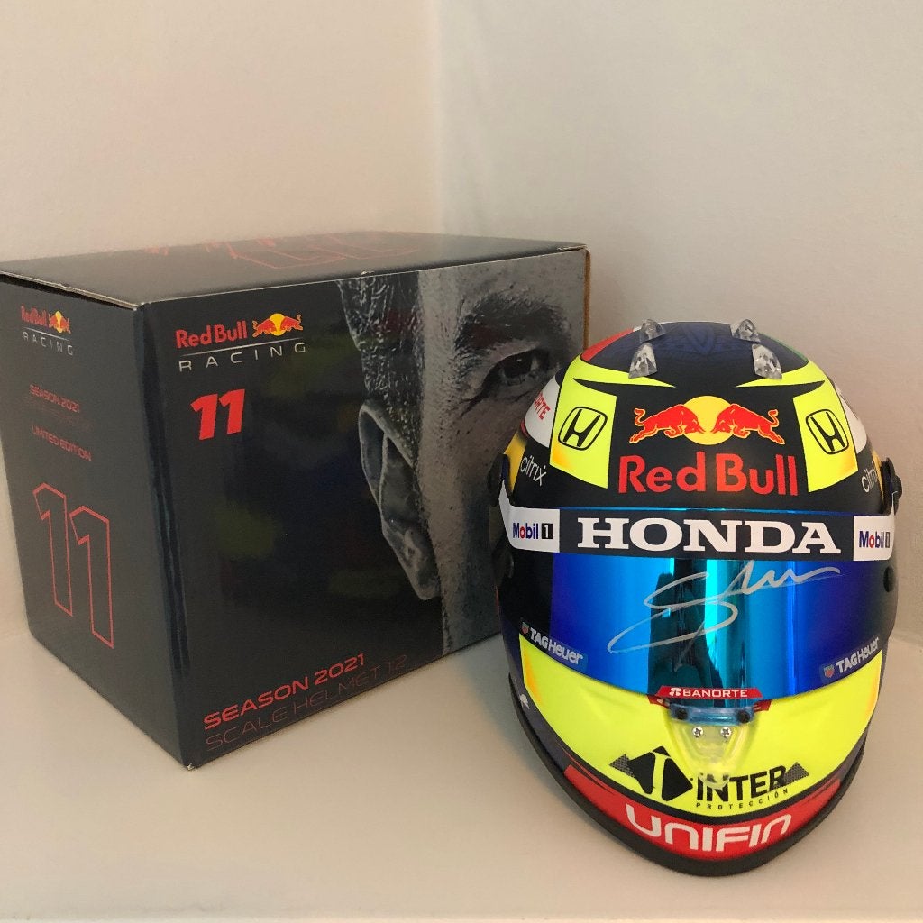 Sergio Perez replica F1 helm 1:2 - met handtekening, Ophalen of Verzenden, Zo goed als nieuw, Formule 1