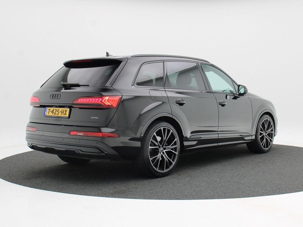 Audi Q7 55 TFSi e 381 Pk quattro | 22 Inch | Luchtvering | M, Auto's, Audi, Automaat, 14 kWh, Gebruikt, Euro 6