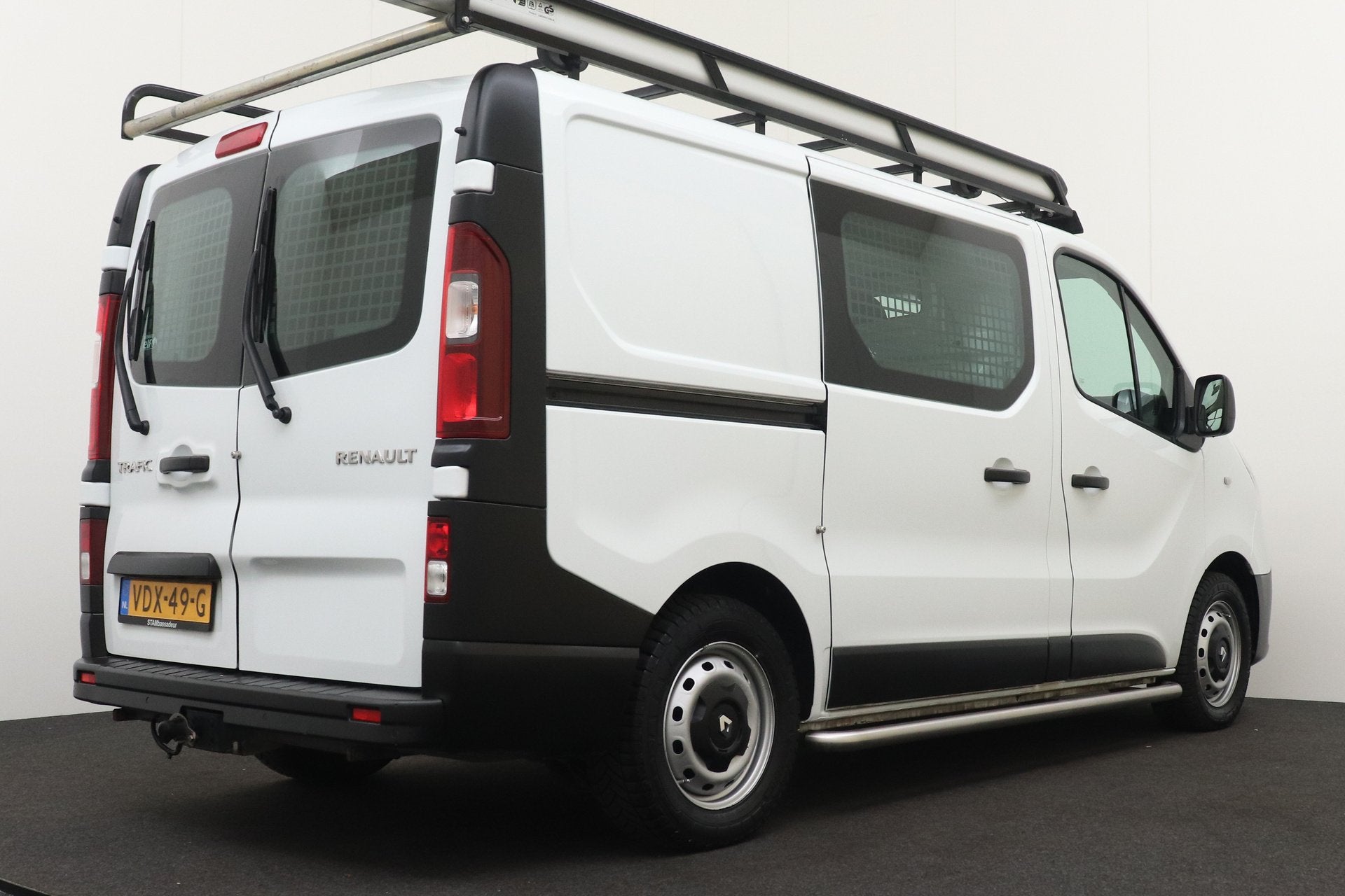 Renault Trafic 2.0 Aut. dCi 145 T29 L1H1 Comfort Houtenvloer, Stof, Gebruikt, 4 cilinders, Renault