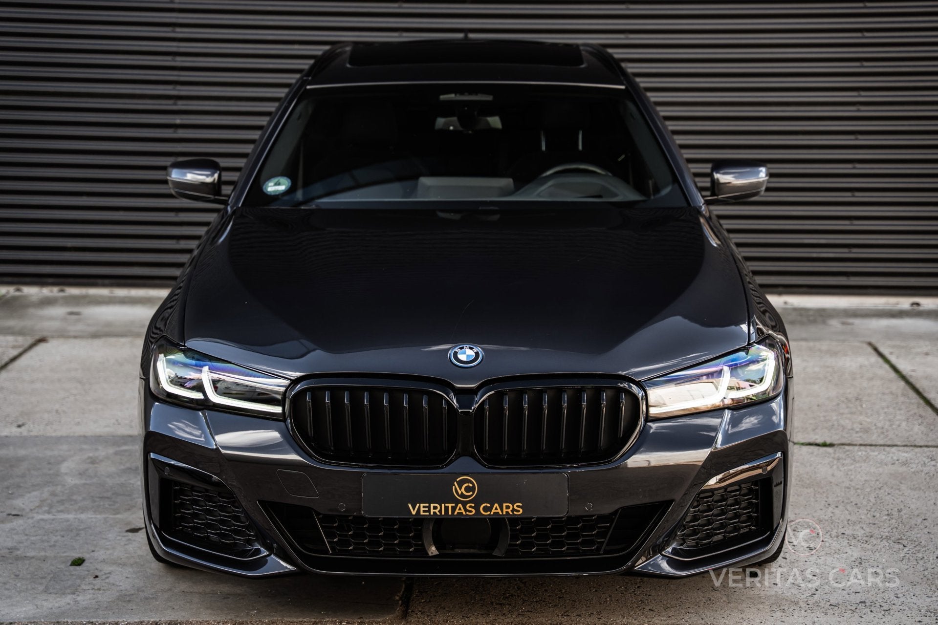 BMW 5-serie Touring 530e M-Sport 292PK|BTW|Pano|Trekhaak|HUD, Gebruikt, Euro 6, 4 cilinders, Hybride Elektrisch/Benzine
