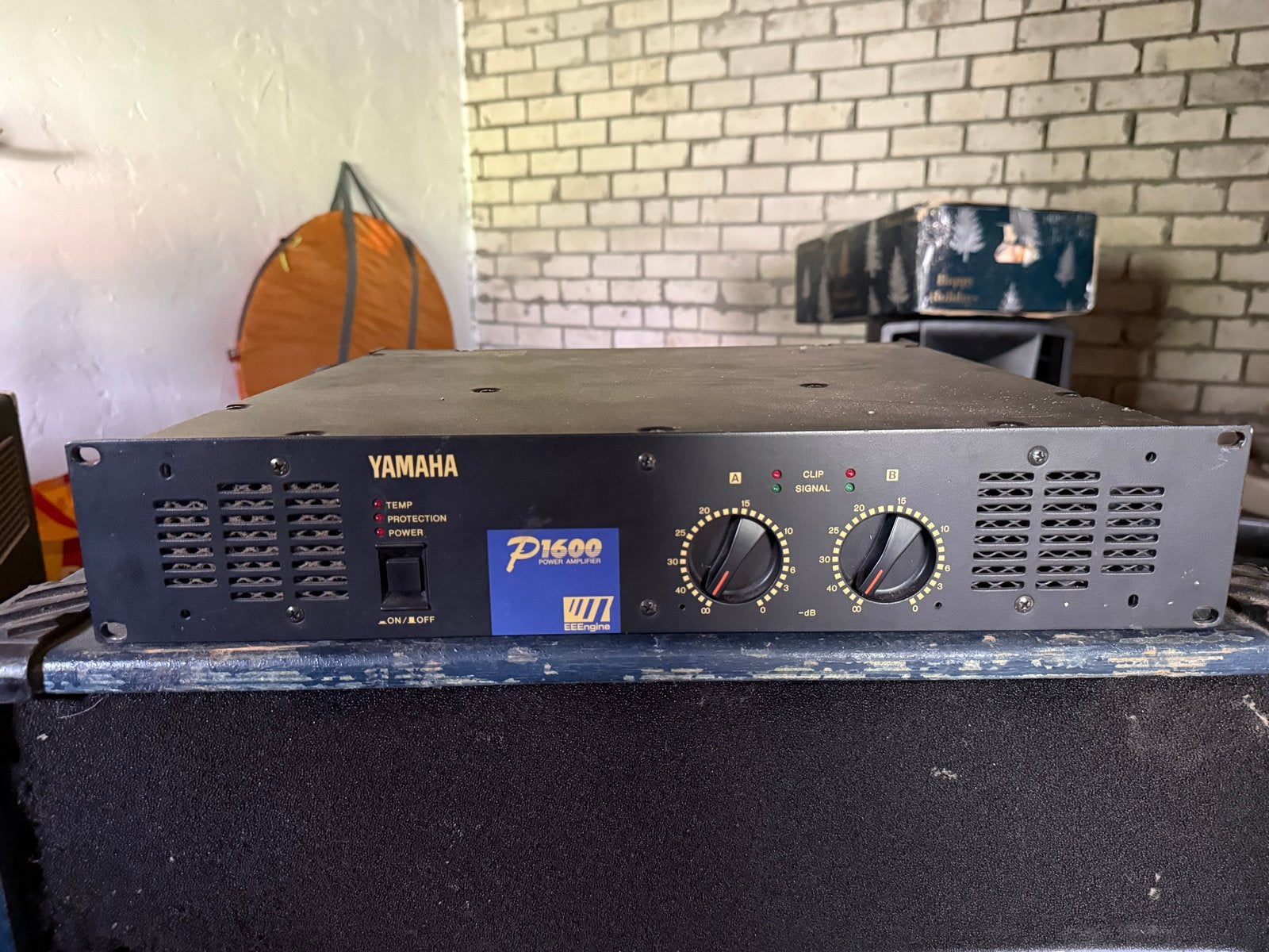 Yamaha P1600 Professionele Eindversterker, Gebruikt, Yamaha, Ophalen of Verzenden, 120 watt of meer