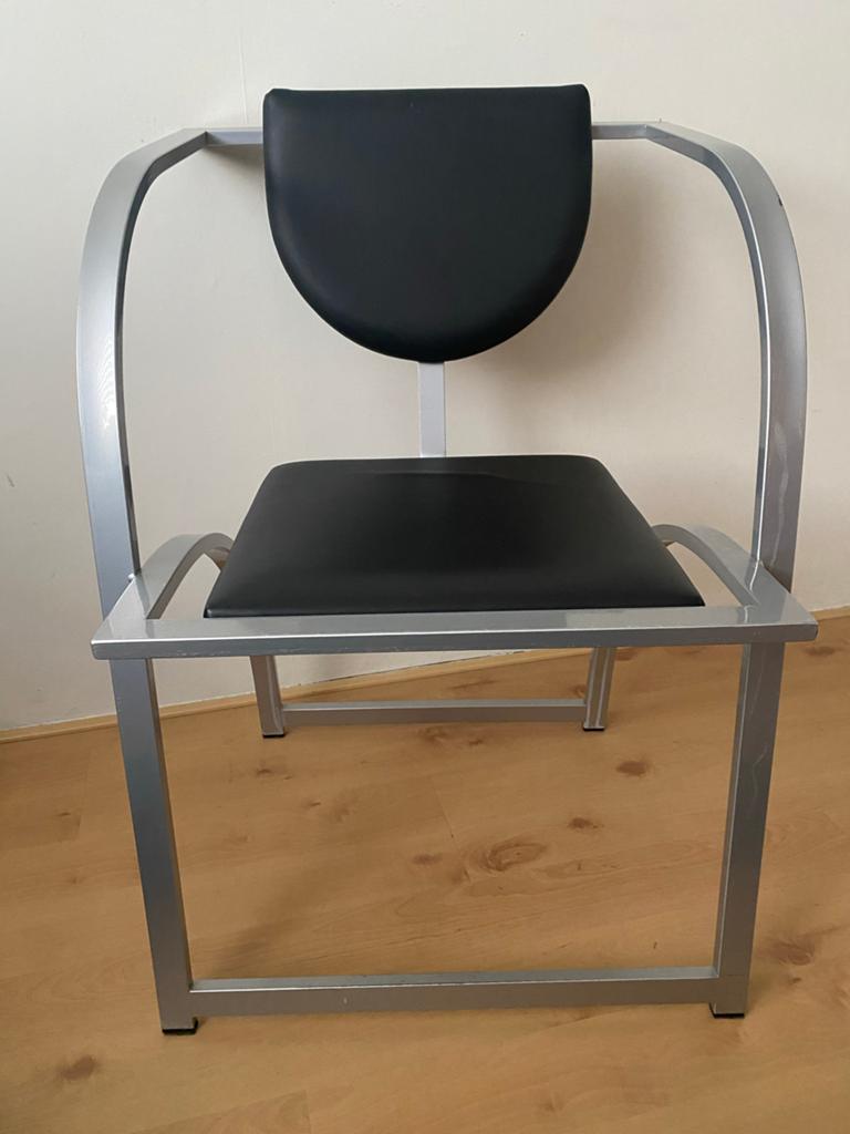 Cosinus stoel metaal en zwart leer KFF design, Huis en Inrichting, Stoelen, Ophalen, Zwart, Zo goed als nieuw, Tijdloos